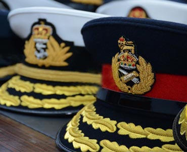 Caps